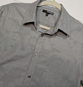 Murano Men's Subtle Pattern Slim Fit Gray Button Up Shirt. Sz Medium. NWOT.